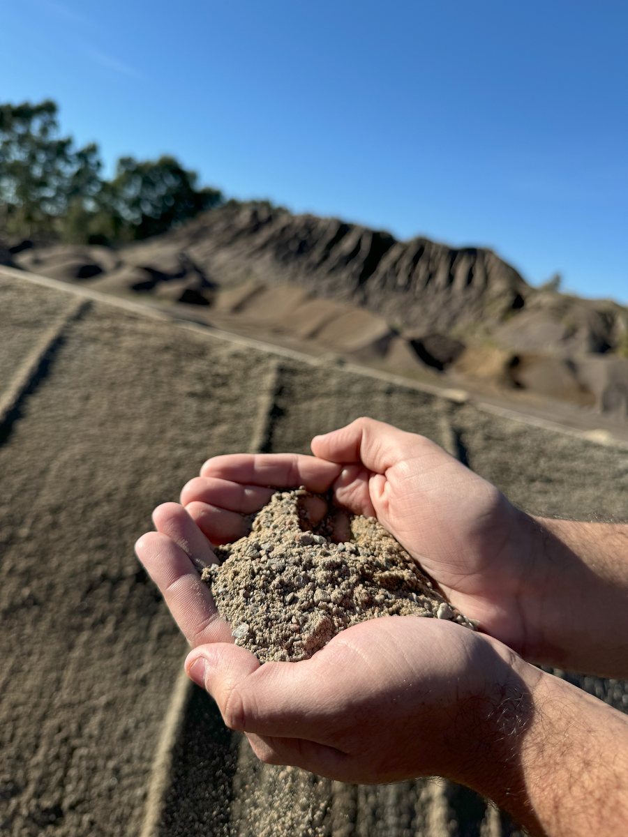 0/10 Arena de granito trituradocon granulometría de 0 a 10 milímetros